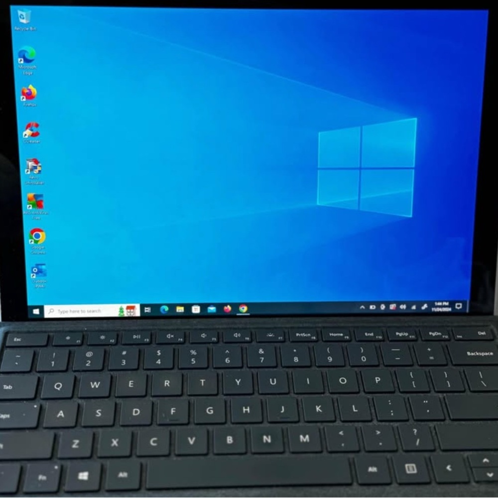Microsoft Surface Pro - Picture 8 of 9